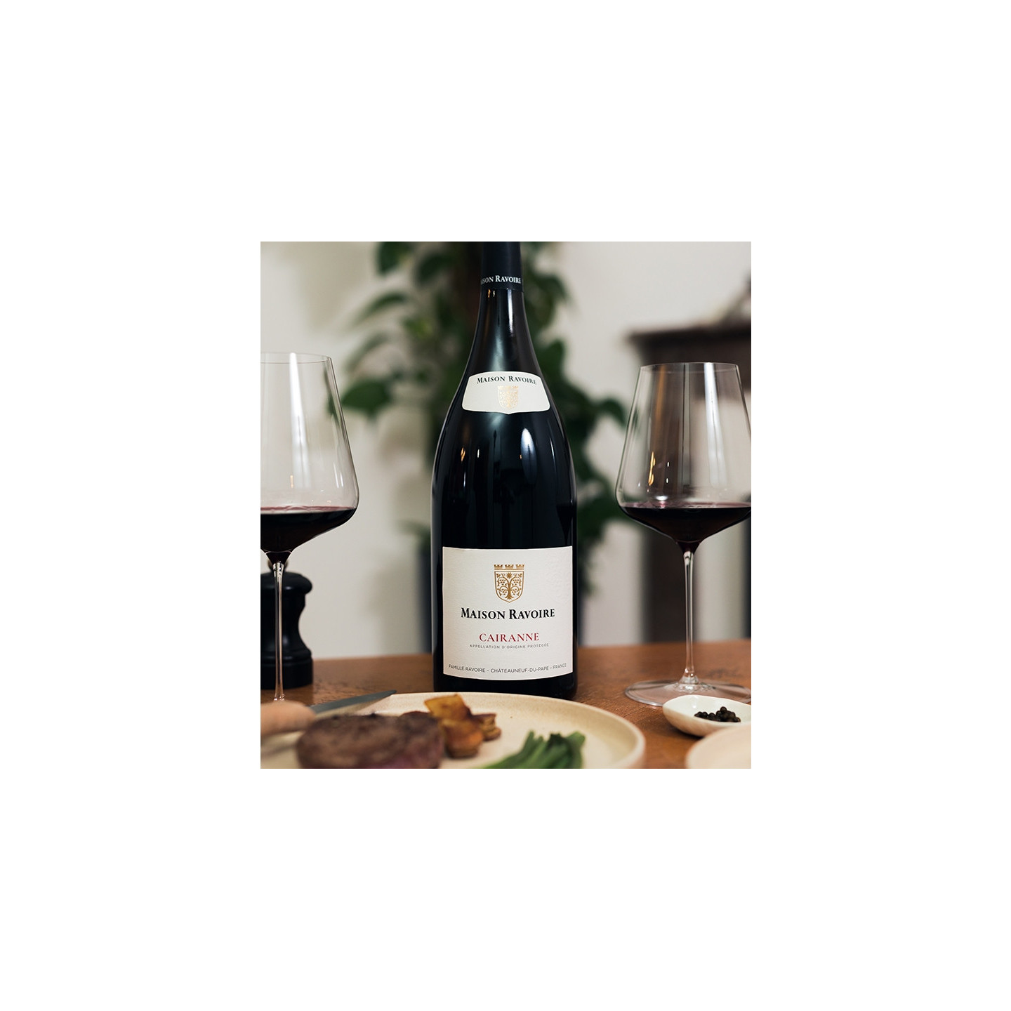 Magnum Maison Ravoire - AOP Cairanne Rouge  21,00 €